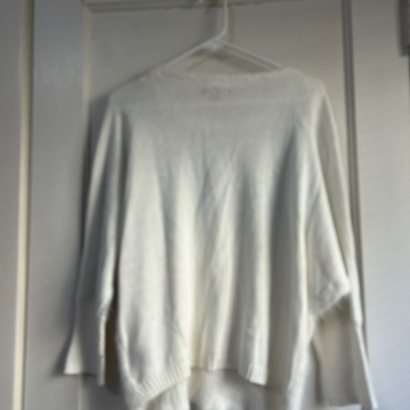 Jennifer Lopez White and Light Gray Ombre Crewneck Sweater - Picture 4 of 4